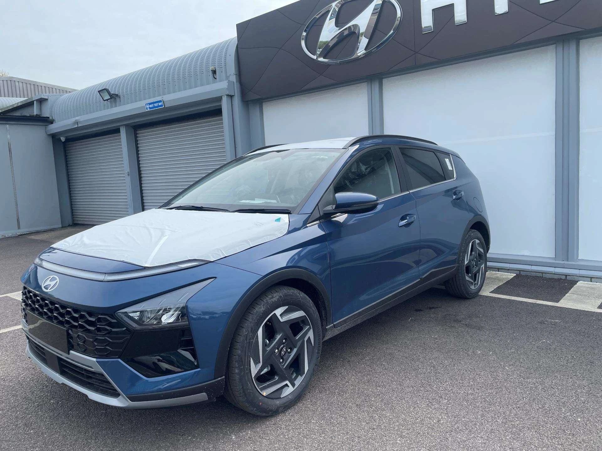 Vehicle image 6