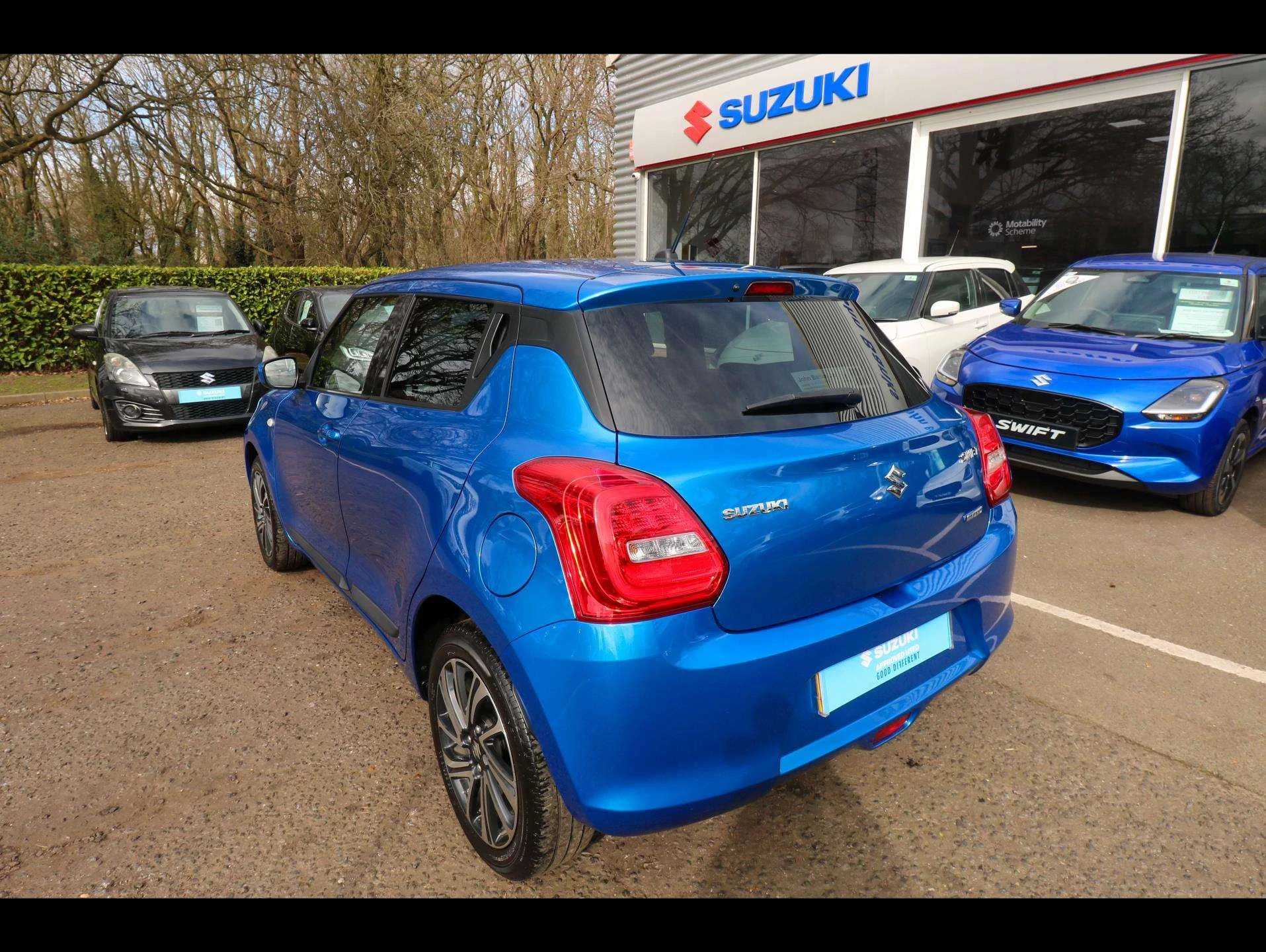 Vehicle image 3