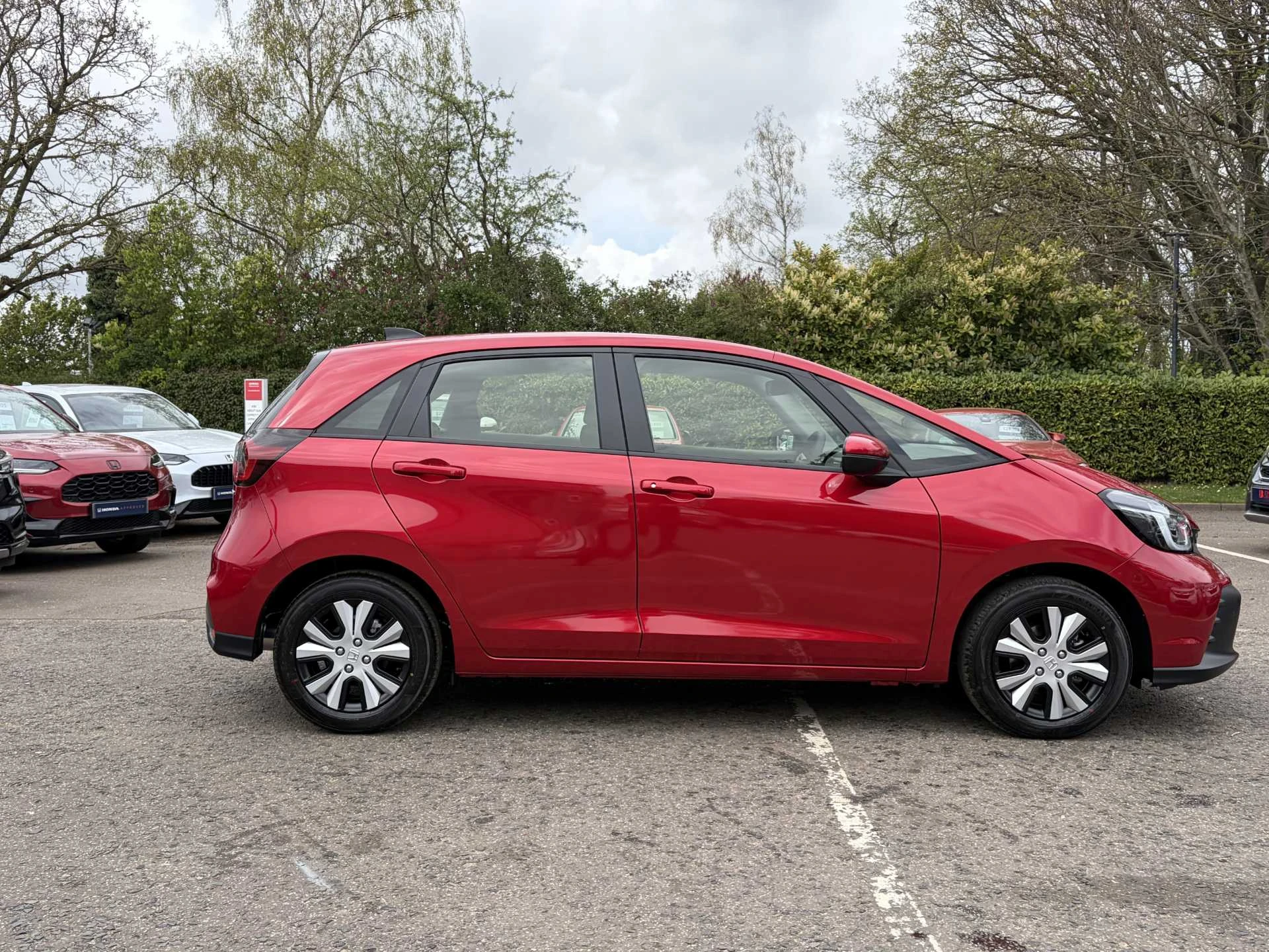 Vehicle image 5