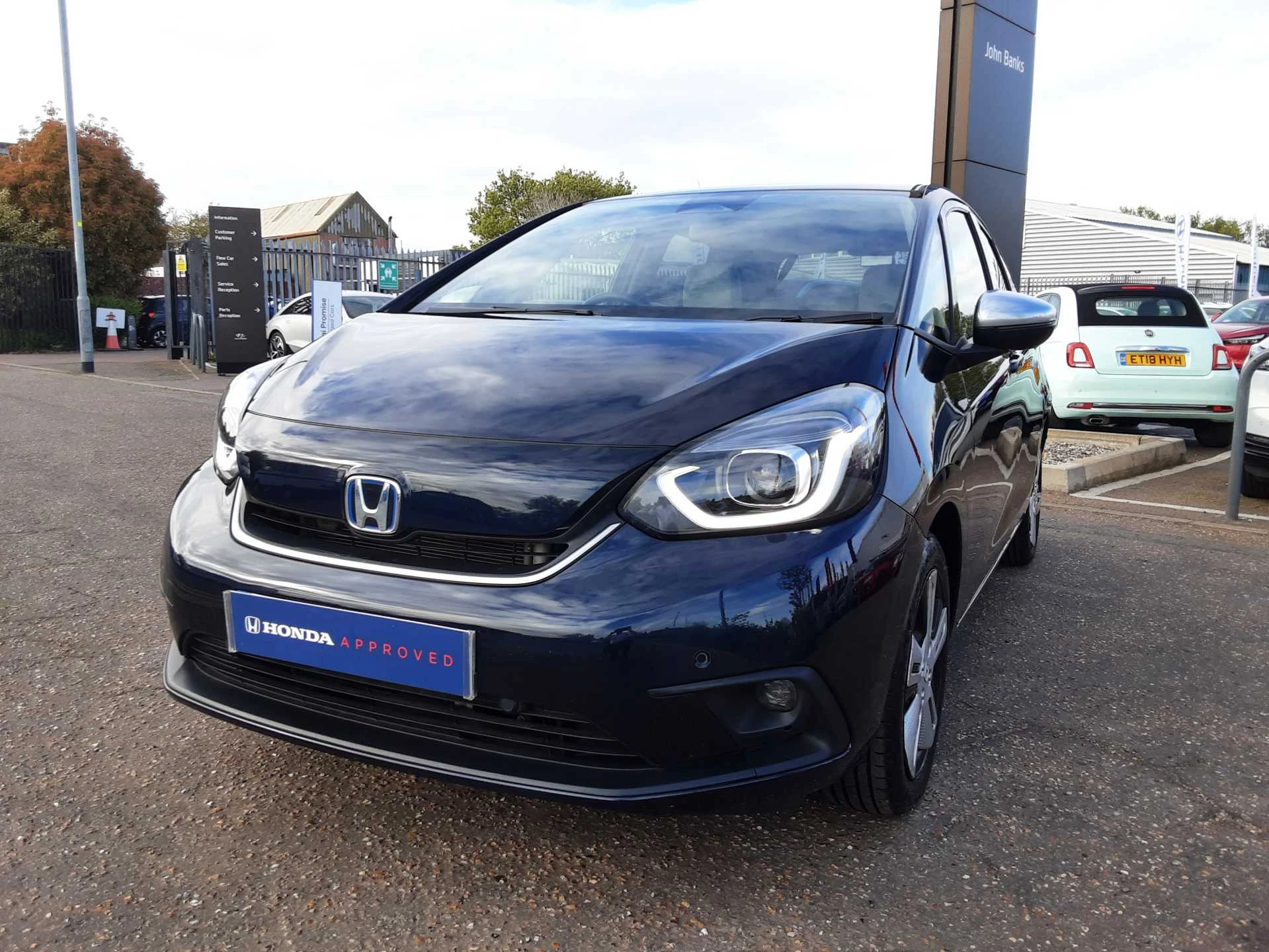 Vehicle image 4