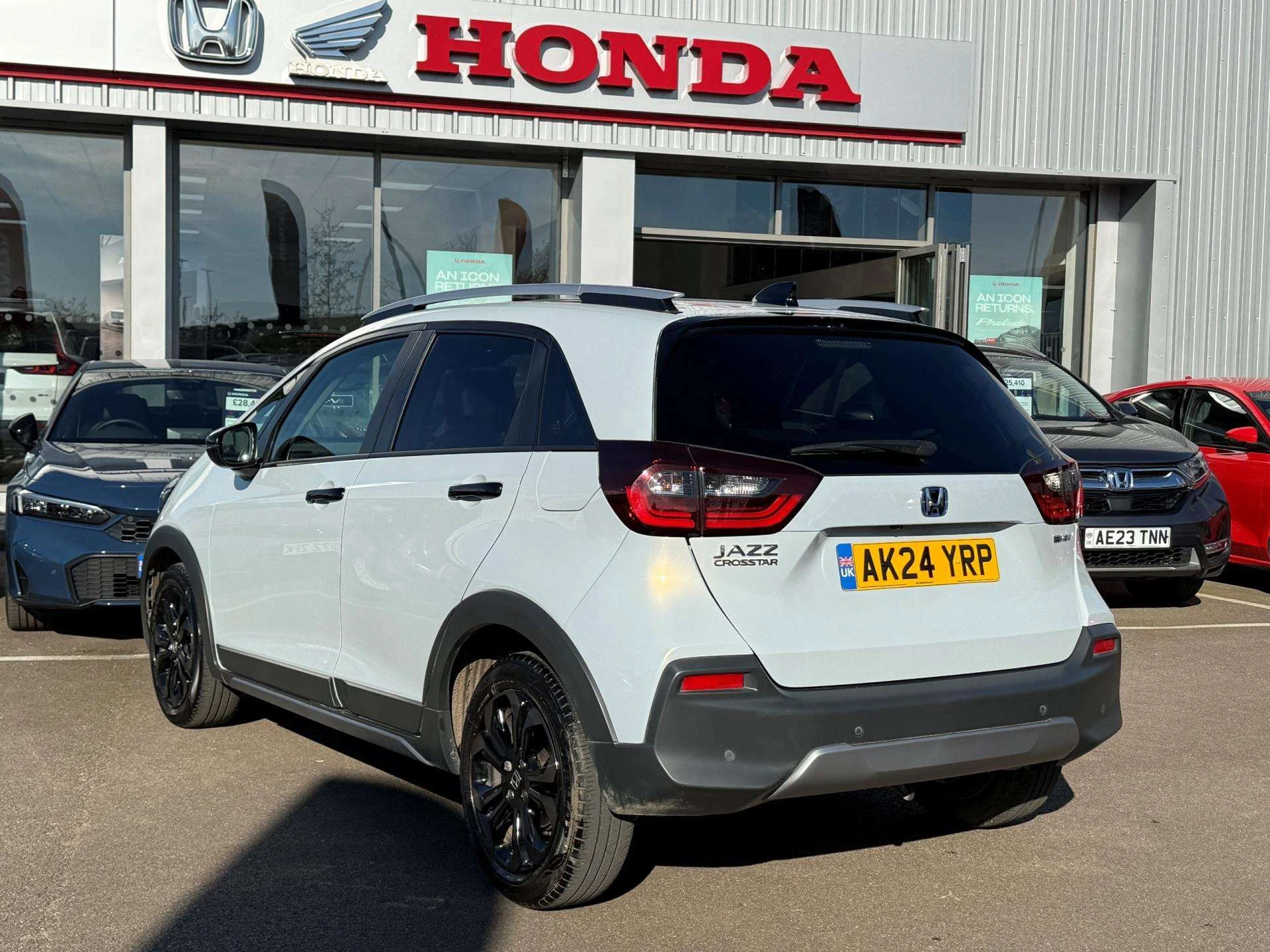 Vehicle image 6