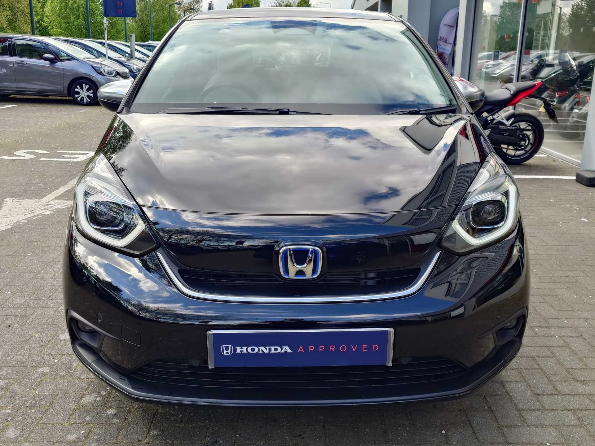 Vehicle image 6