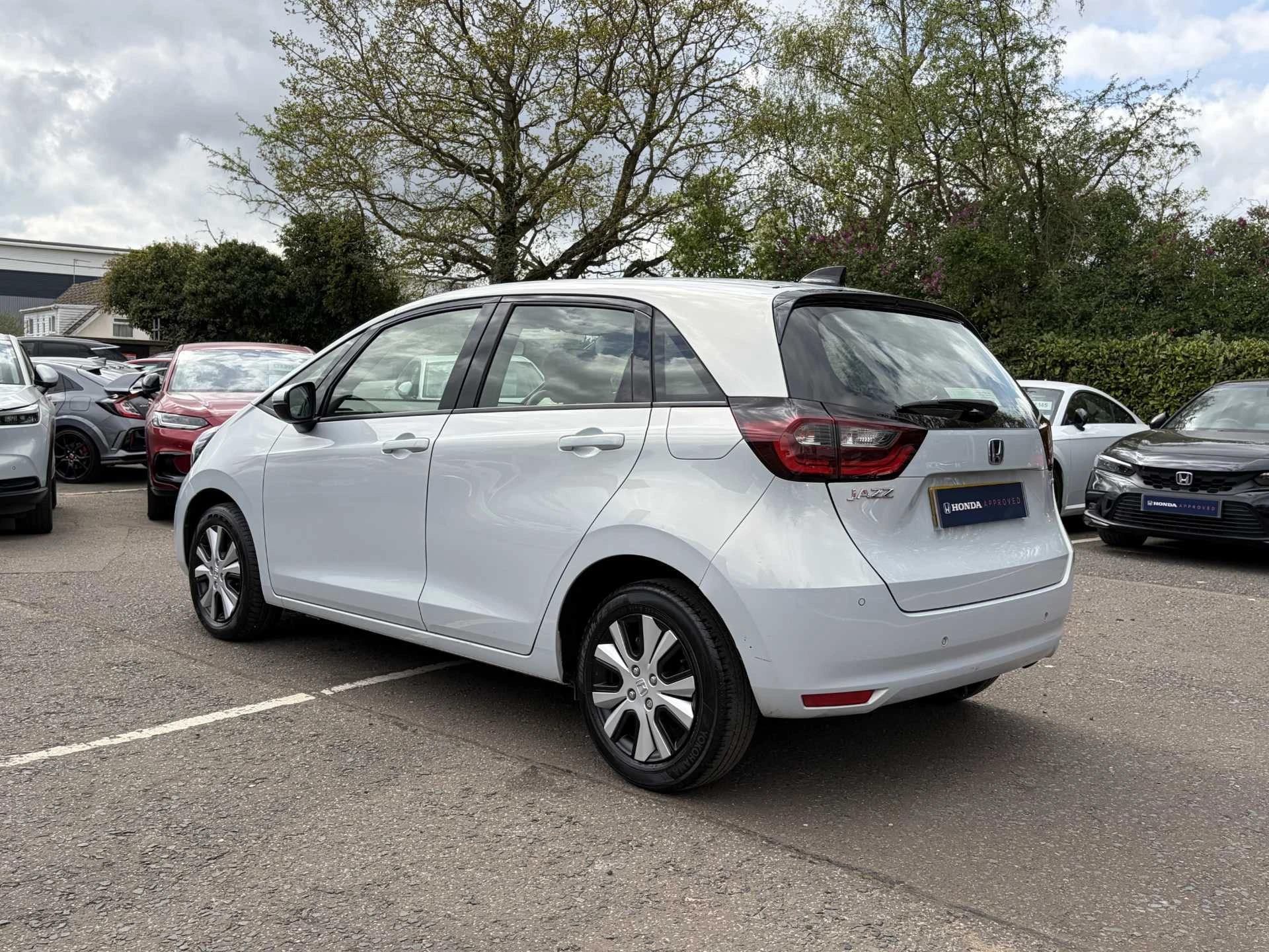 Vehicle image 3