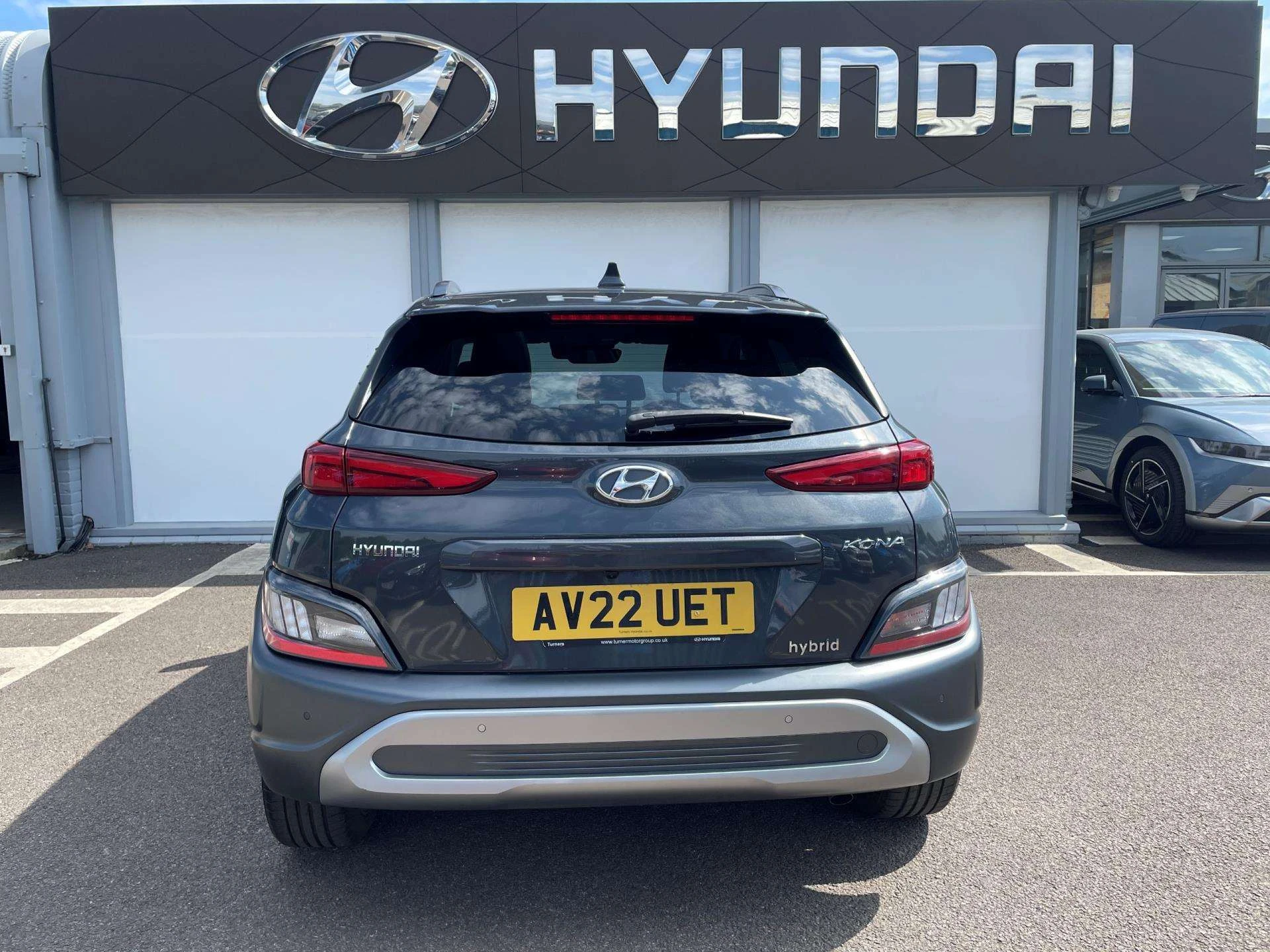 Vehicle image 7