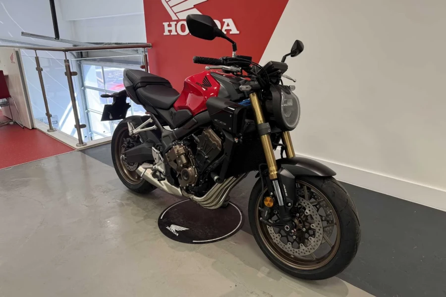 Vehicle Image - 1