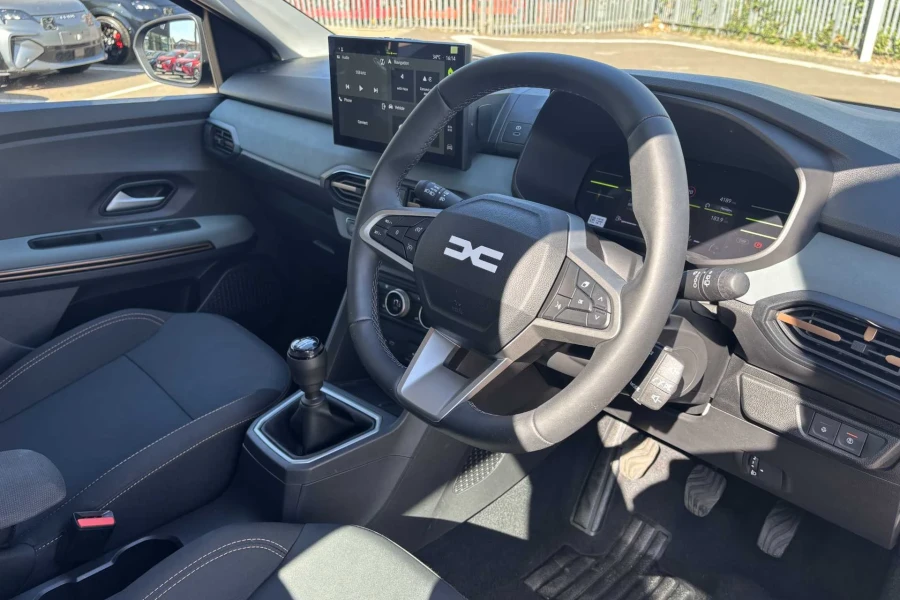 Vehicle Image - 3