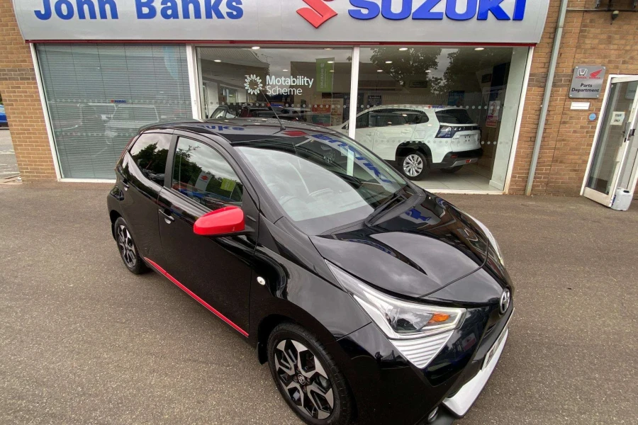 Vehicle Image - 2