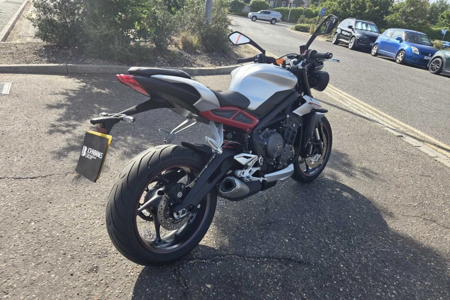 Vehicle Image - 2