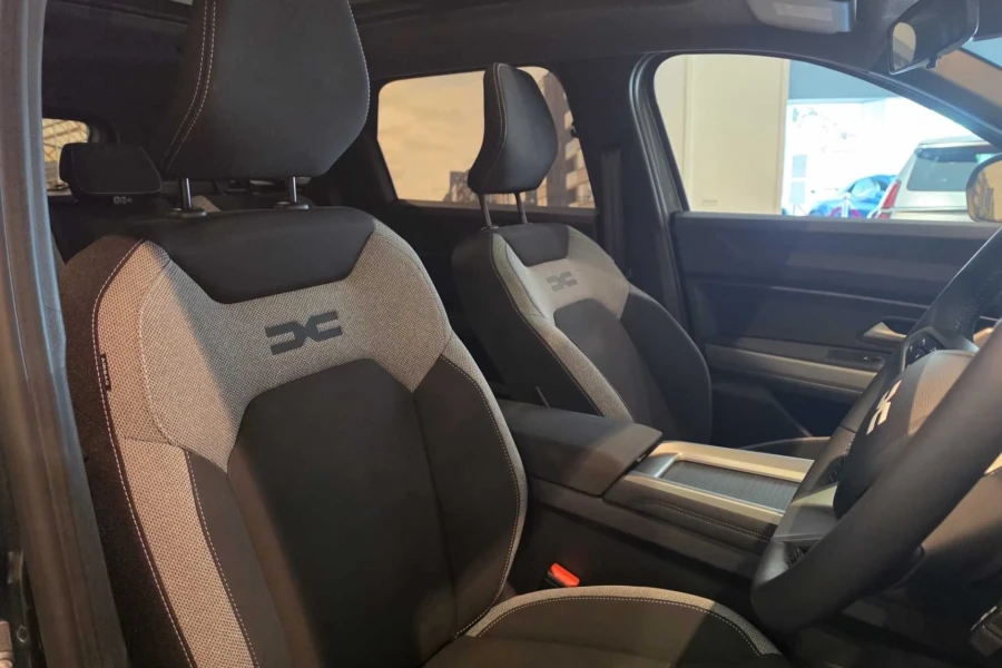 Vehicle Image - 3