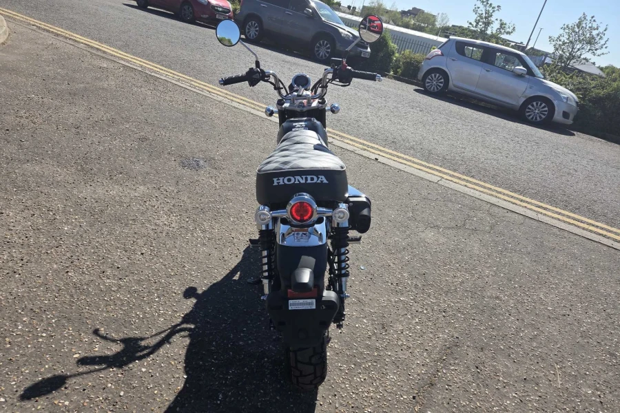 Vehicle Image - 3