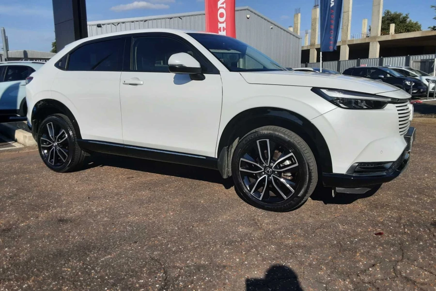 Vehicle Image - 2