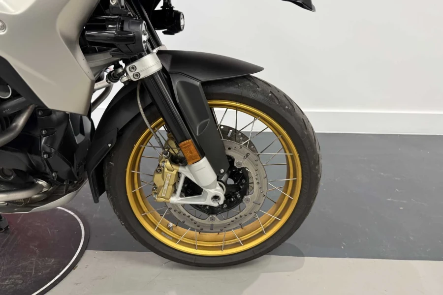 Vehicle Image - 3