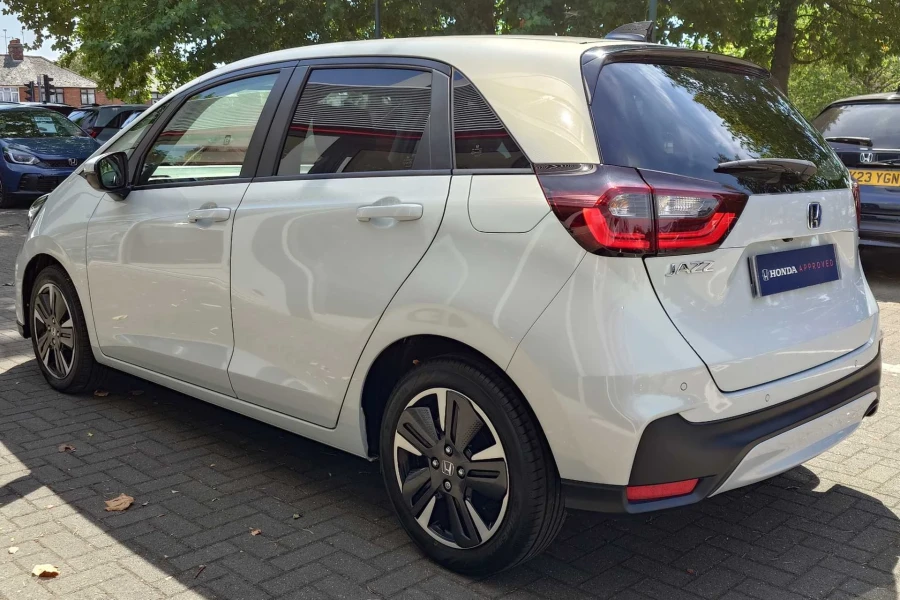 Vehicle Image - 2