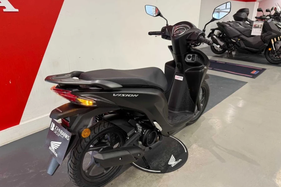 Vehicle Image - 2