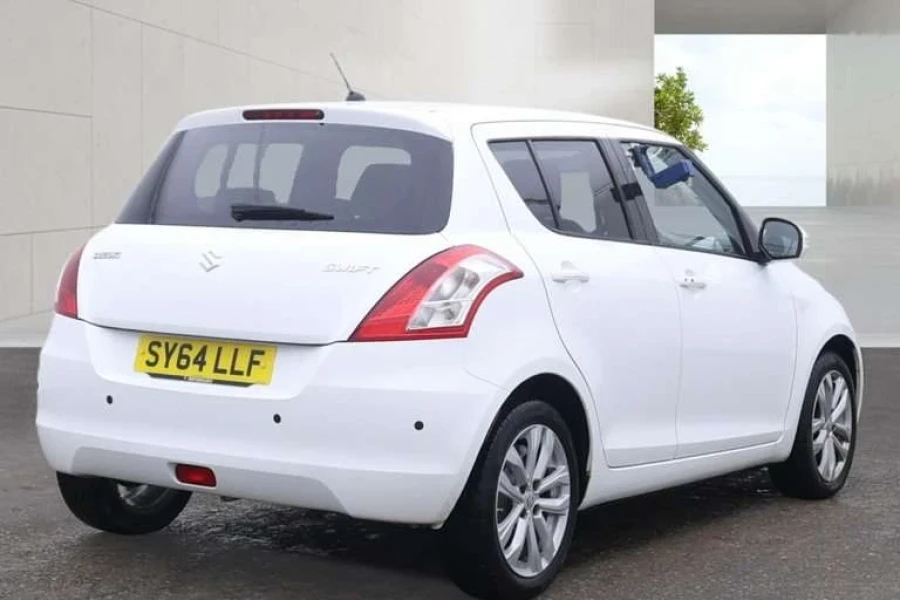 Vehicle Image - 3