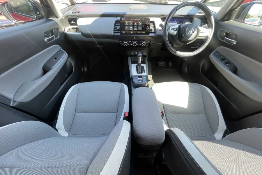 Vehicle Image - 3
