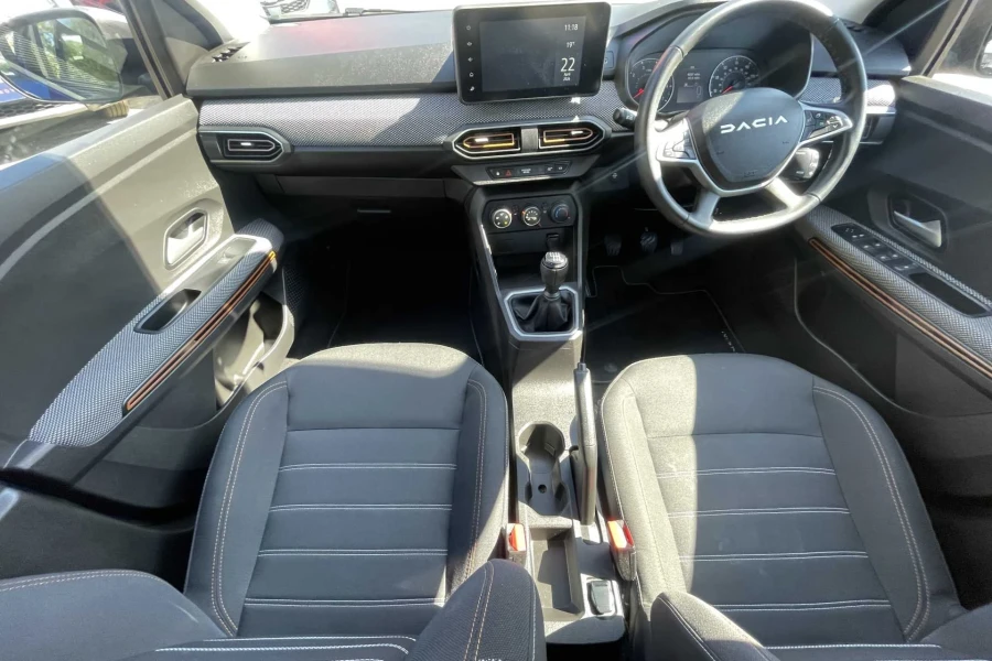 Vehicle Image - 3
