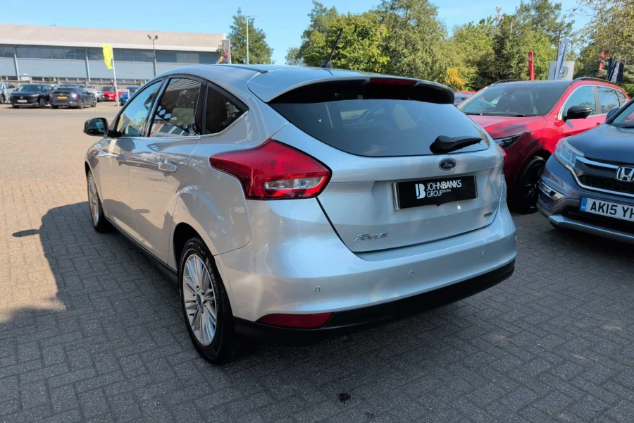 Vehicle Image - 2