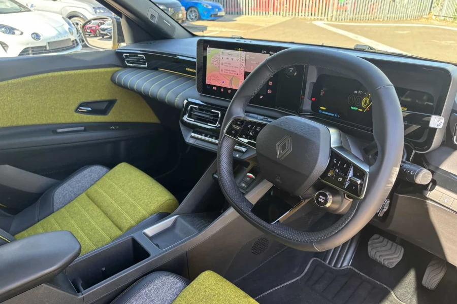 Vehicle Image - 3