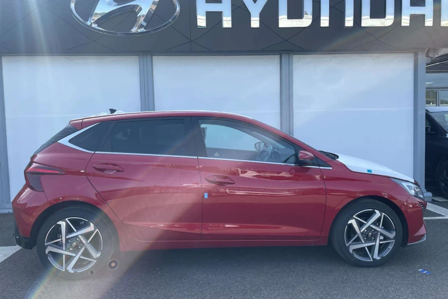 Vehicle Image - 1