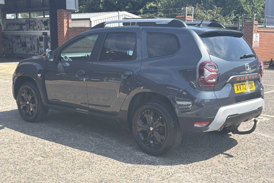 Vehicle Image - 2