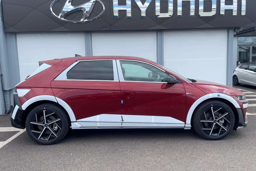 Vehicle Image - 1
