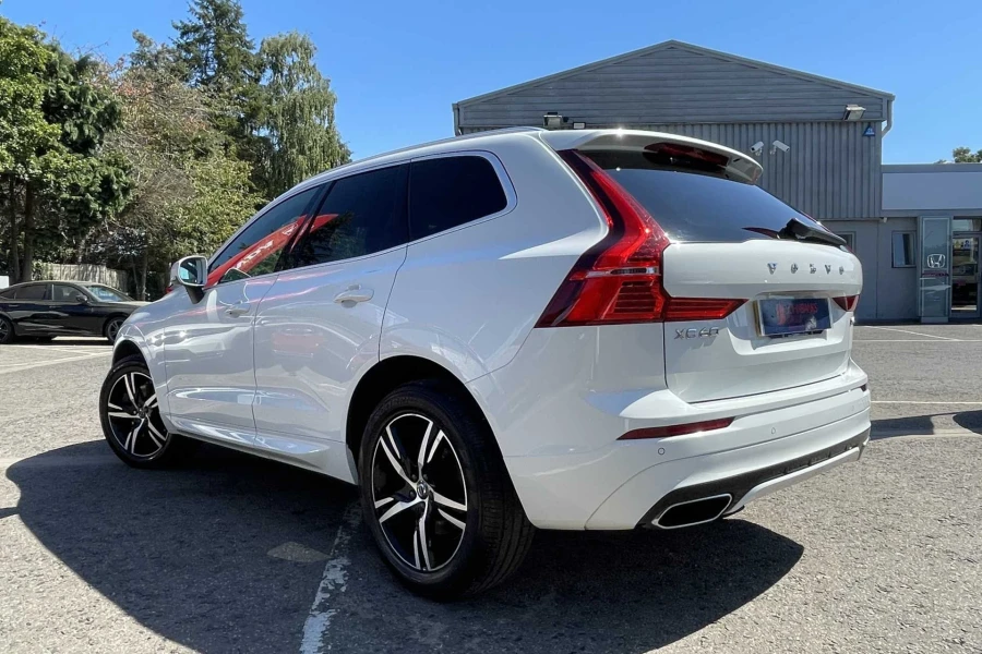 Vehicle Image - 2