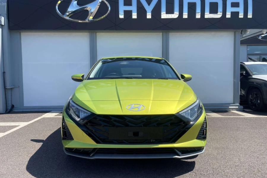 Vehicle Image - 3
