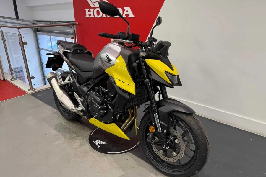 Vehicle Image - 2