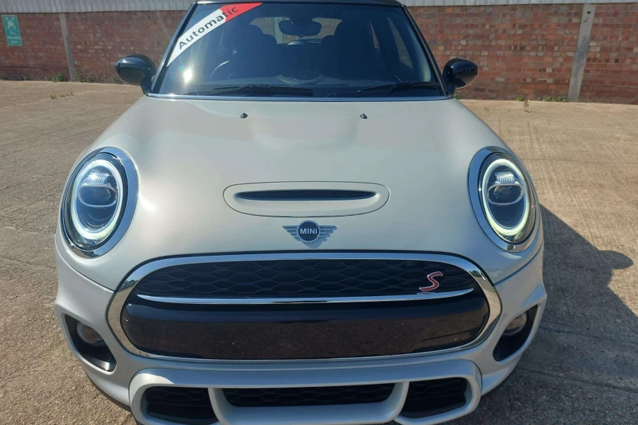 Vehicle Image - 1