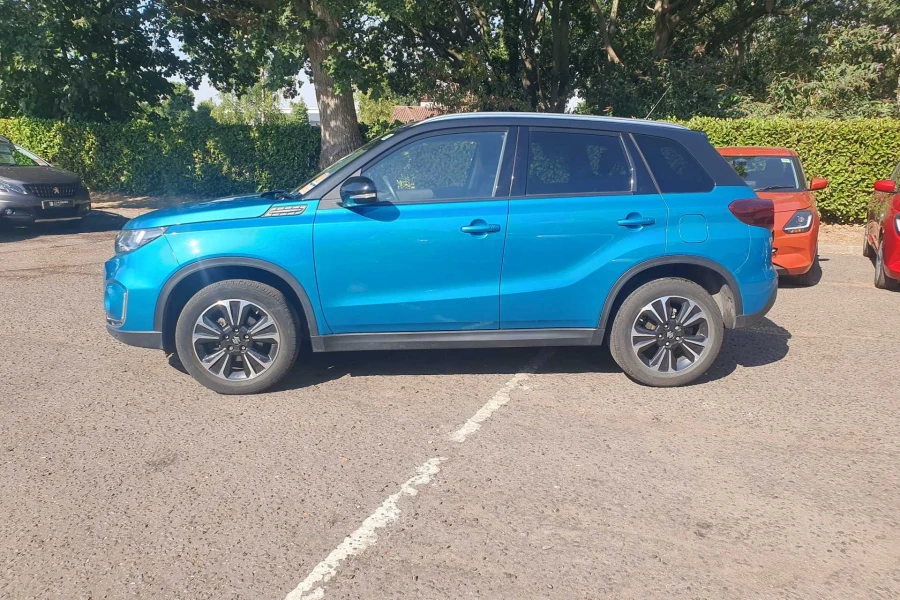 Vehicle Image - 3