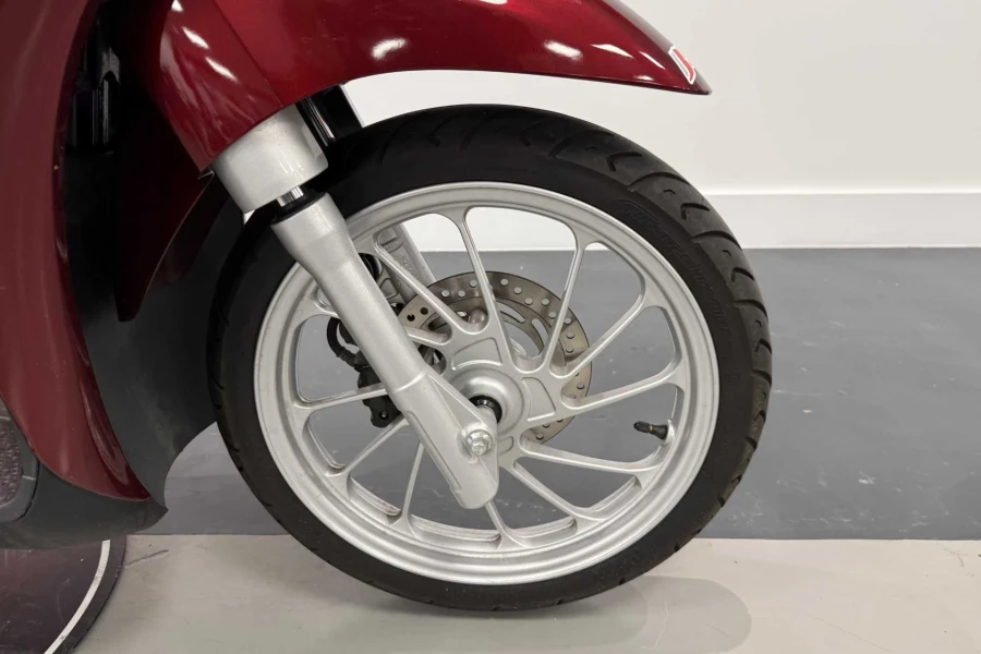 Vehicle Image - 3