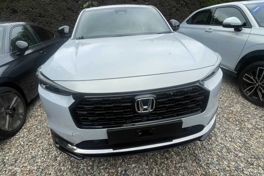 Vehicle Image - 3