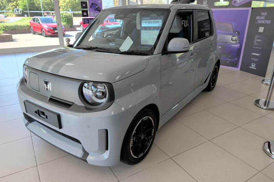 Vehicle Image - 2