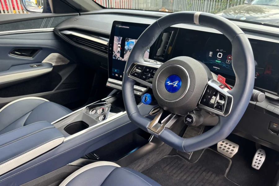 Vehicle Image - 3
