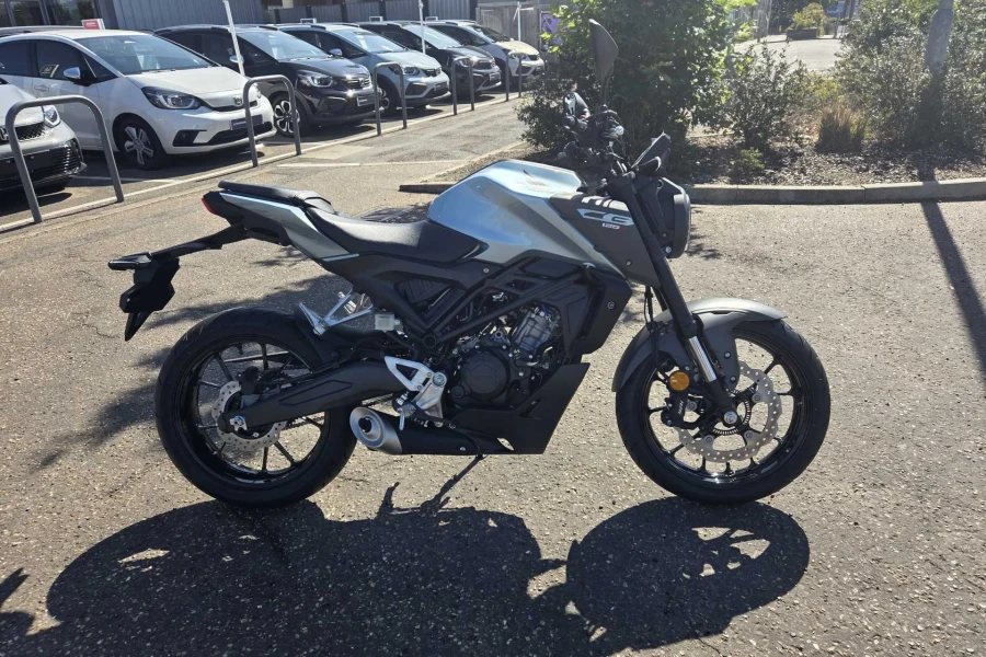 Vehicle Image - 1
