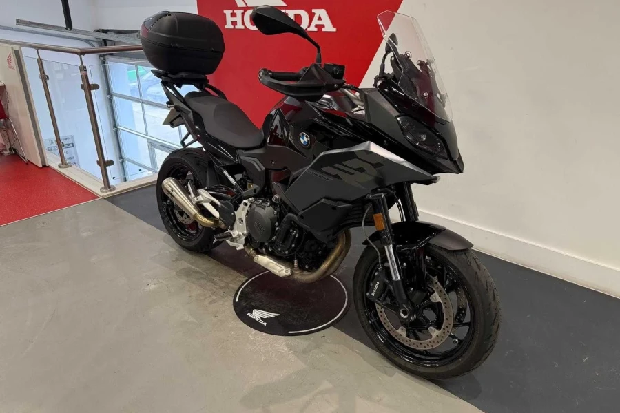 Vehicle Image - 1