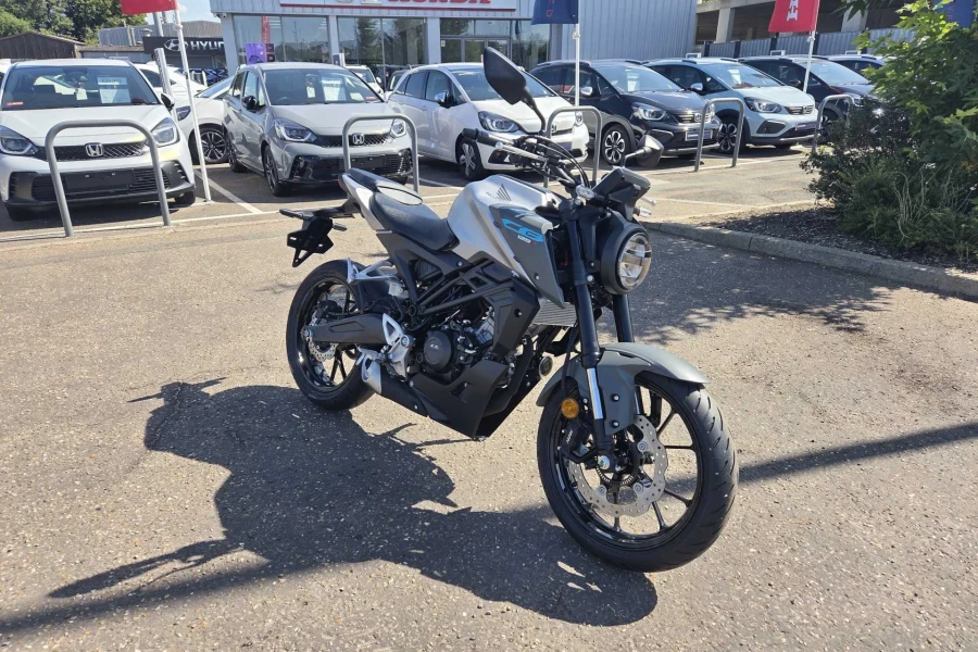 Vehicle Image - 0