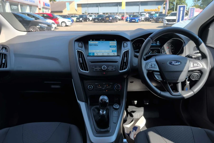 Vehicle Image - 3