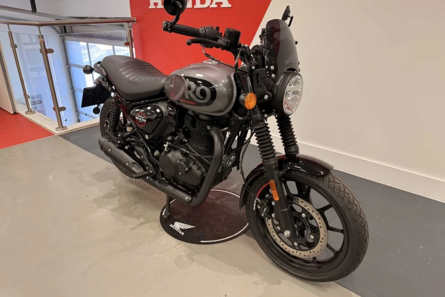 Vehicle Image - 1