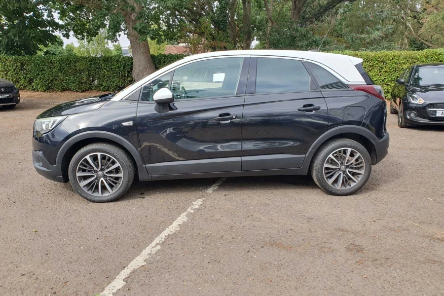 Vehicle Image - 3