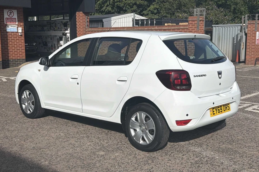 Vehicle Image - 2