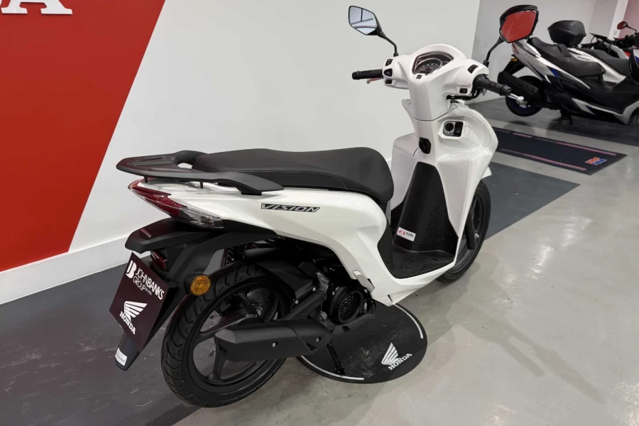 Vehicle Image - 2