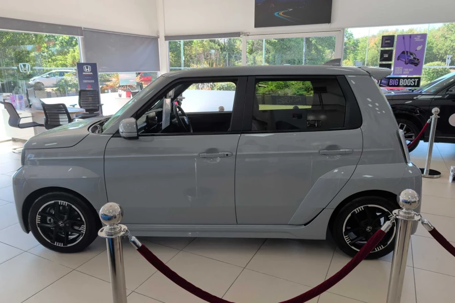 Vehicle Image - 3
