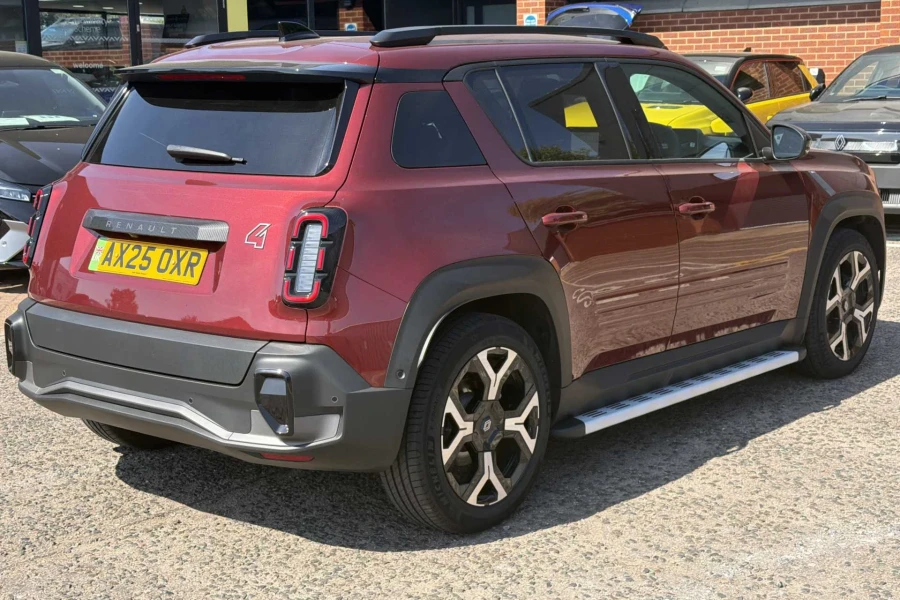 Vehicle Image - 3