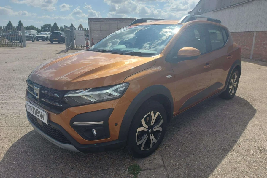 Vehicle Image - 2