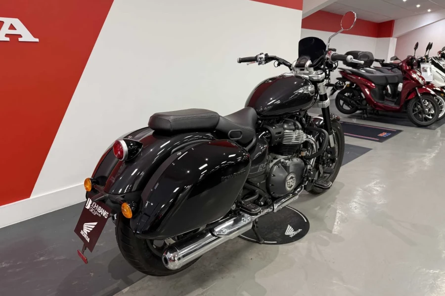 Vehicle Image - 2