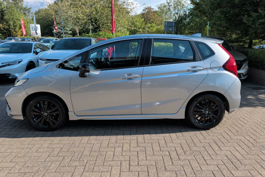 Vehicle Image - 3