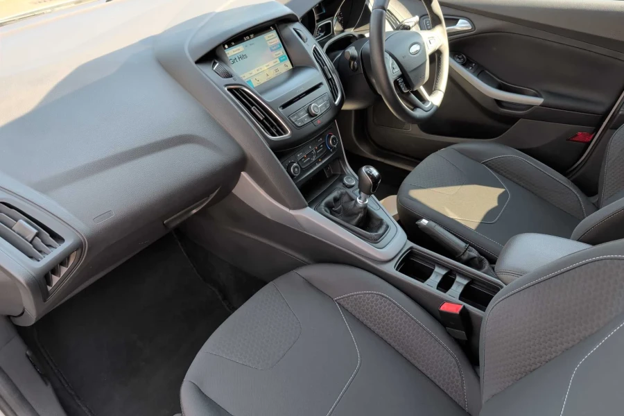 Vehicle Image - 1