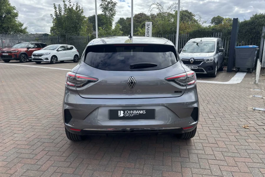 Vehicle Image - 2